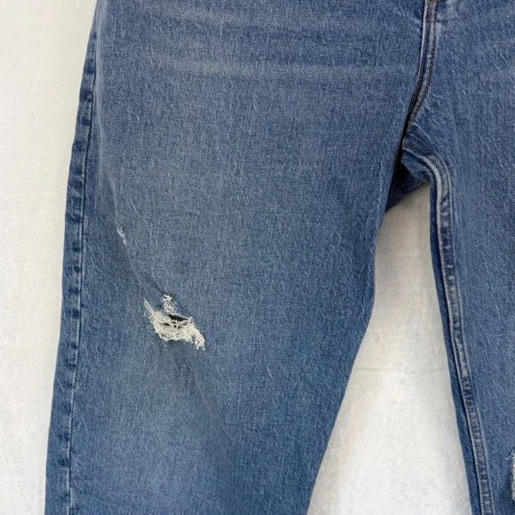 Abercrombie & Fitch The 80s Mom High Rise Distressed Jeans 31/12R Medium Wash - Picture 3 of 7